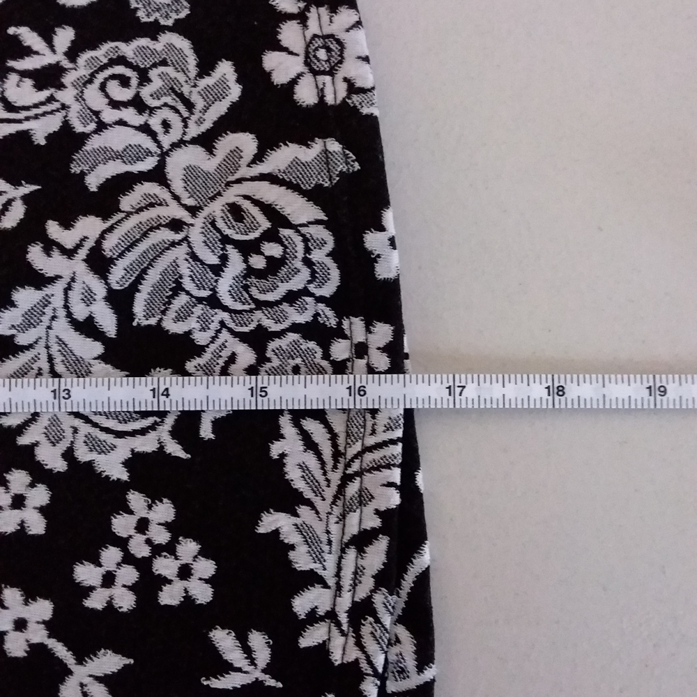 ☆☆SOLD☆☆ Charlotte Russe Floral Mini Flare Skirt - Picture 4 of 5